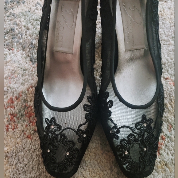 Pumps - Picture 1 of 10